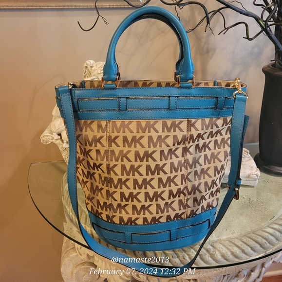 Michael Kors Kingsbury Bucket Bag  Jaqured Logo MK Tote NWOT Designer #712 - Picture 13 of 17